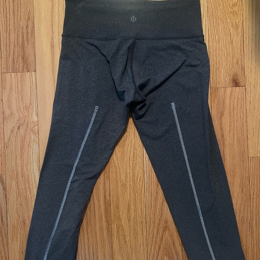 Lululemon Athletica Dark Gray Crop Leggings